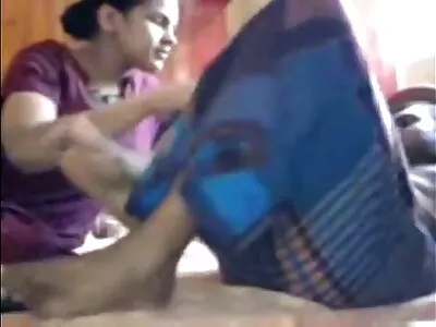వృషభం చాలా సెక్సీగా ఉంది కాబట్టి క్లీయో వాలెంటియన్ ఫక్ చేసే అవకాశాన్ని కోల్పోలేరు